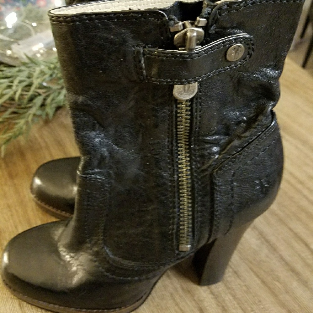 Frye Donna Short Snap